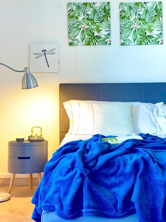 Homey Experience - Navy Sea View Apartments Olbia Room photo